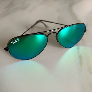 Ray Bans RB3025
